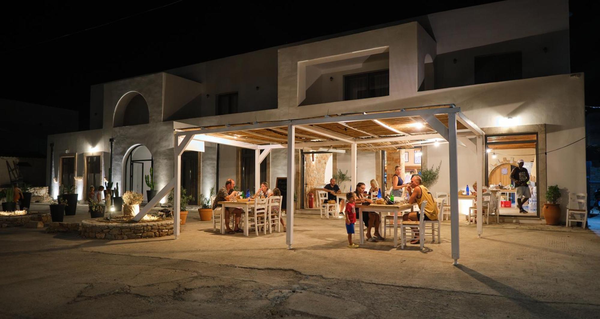 Eden Kythira Hotel Diakofti Exterior photo